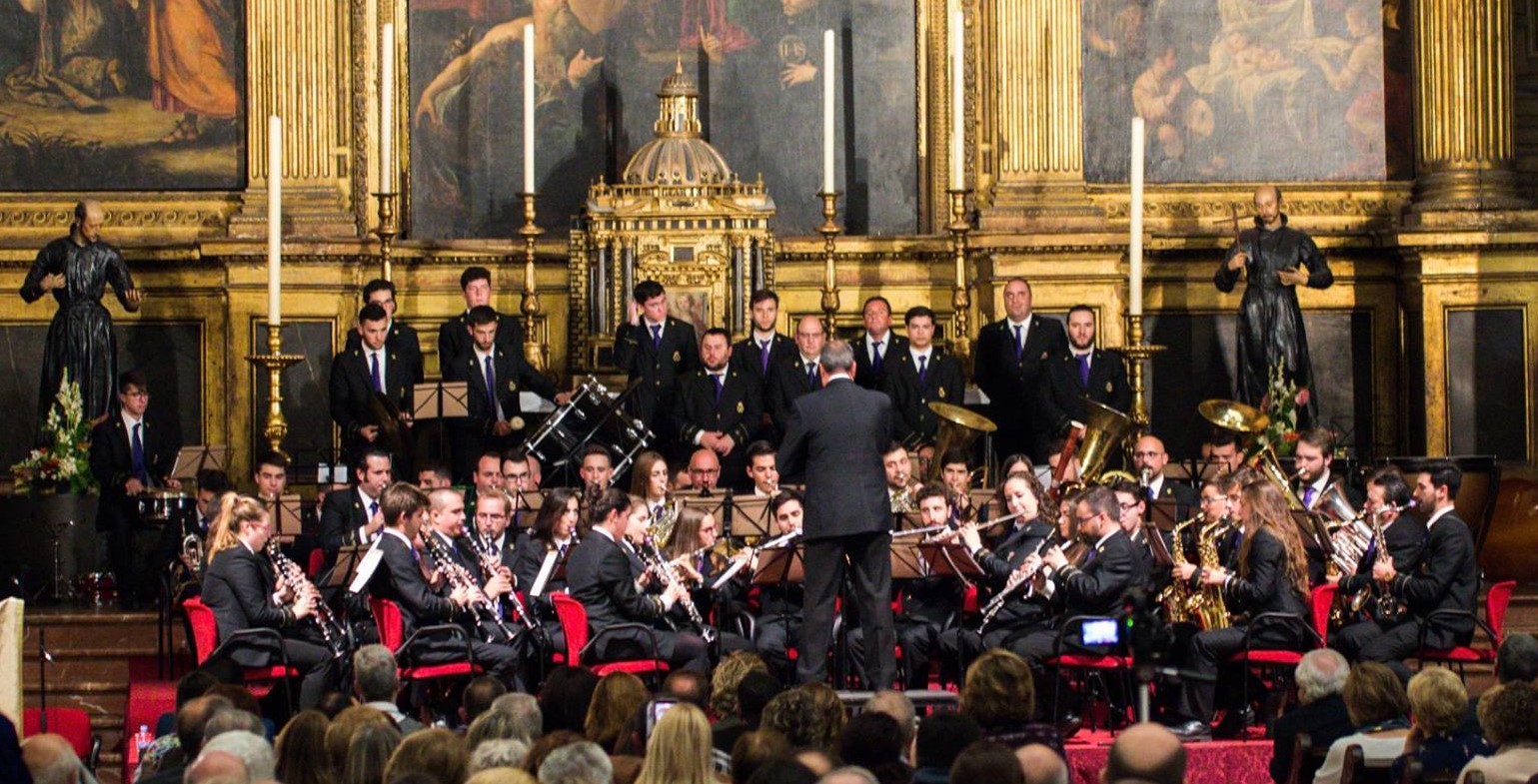 Banda de Música María Santísima de la Victoria - Las Cigarreras - de Sevilla